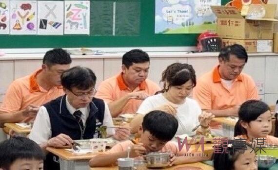 中市黃佳恬議員陪伴新高國小學童共進營養午餐　並視察校園旁實體人行道