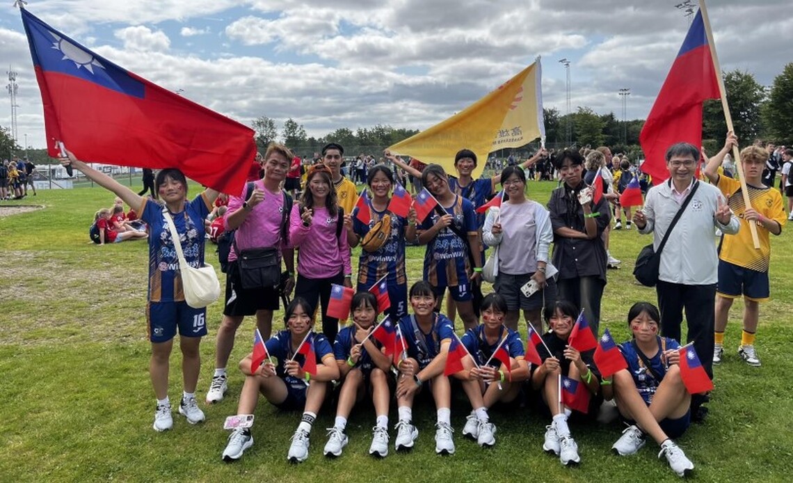 右昌國中女足揚威海外 勇奪2024丹麥威爾比約盃國際足球分齡賽季軍