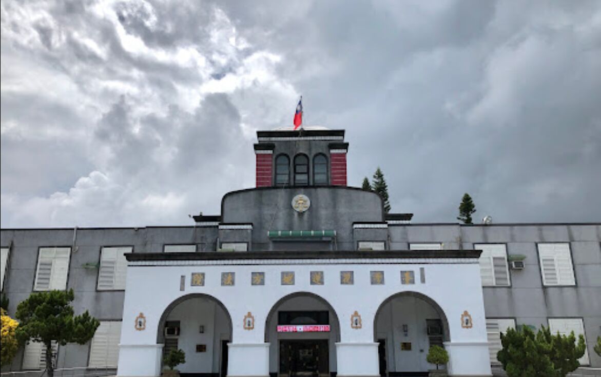 學姐愛上學妹 跟蹤盯哨強吻猥褻下場悽慘 206 學姐愛上學妹 跟蹤盯哨強吻猥褻下場悽慘 205