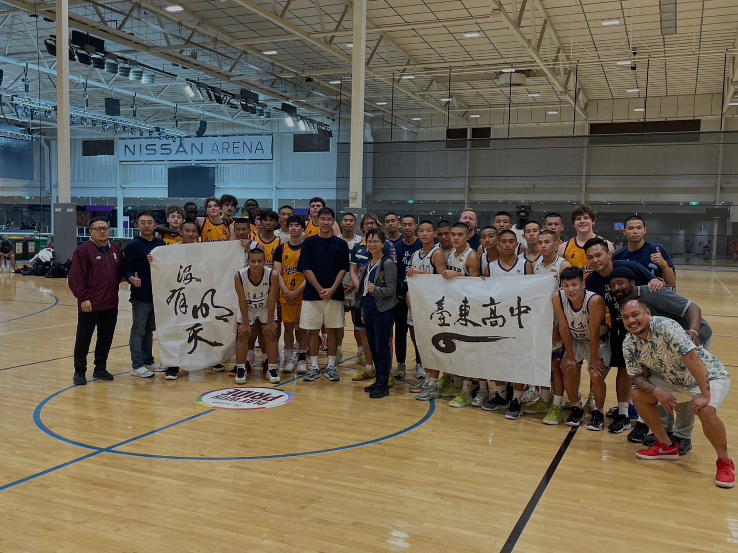 在Brisbane South Basketball League協助下於澳洲職籃場館Nissan Arena 與St James College交手