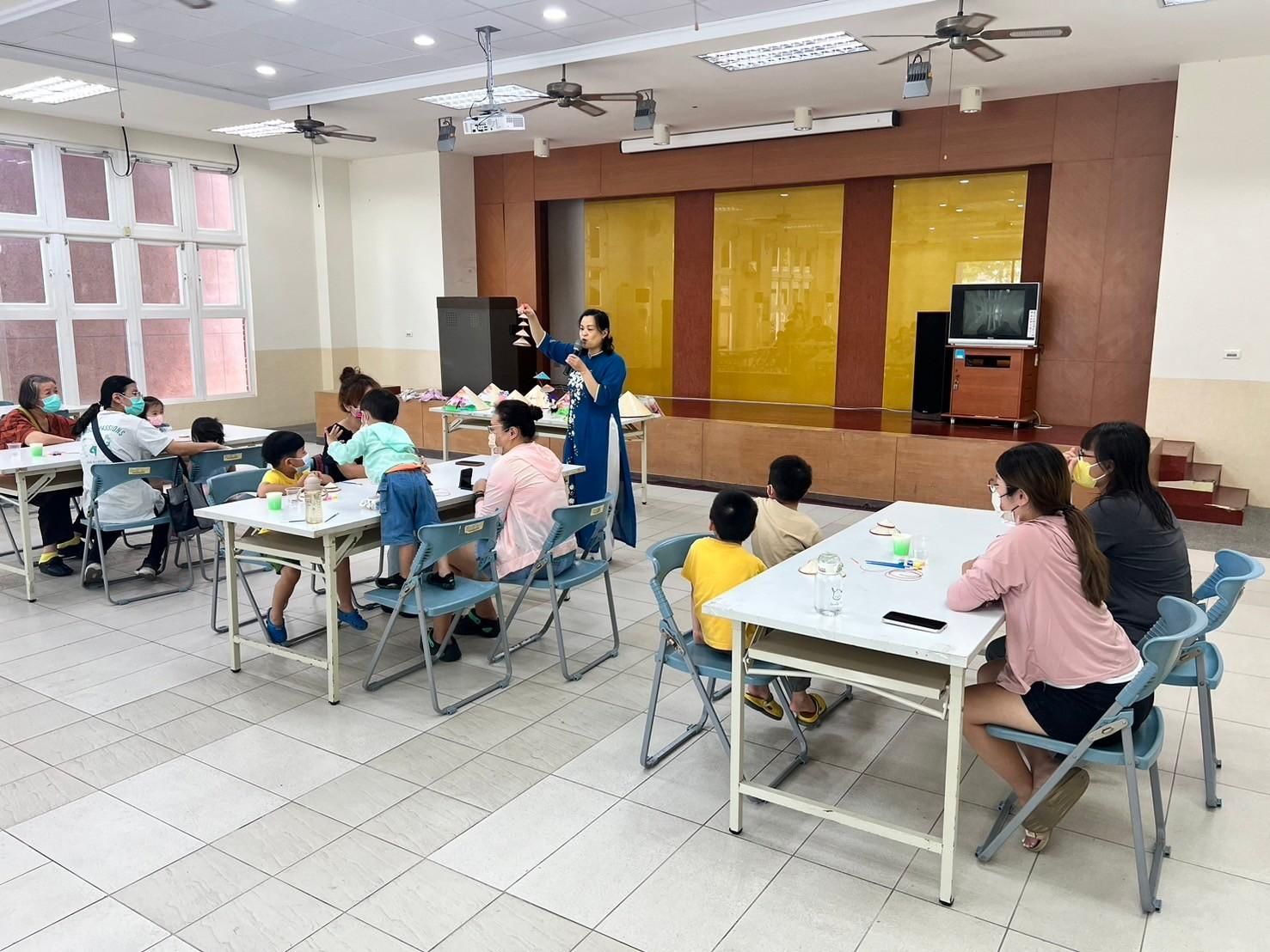 邀請新住民家庭及社區民眾一起參與手作課程
