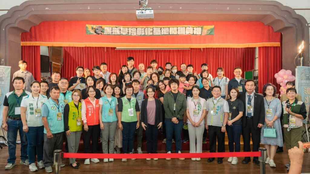 ▲彰化基地首場訓練在二林國小登場,由蕭美琴副總統主持開訓典禮。 (記者林明佑翻攝)