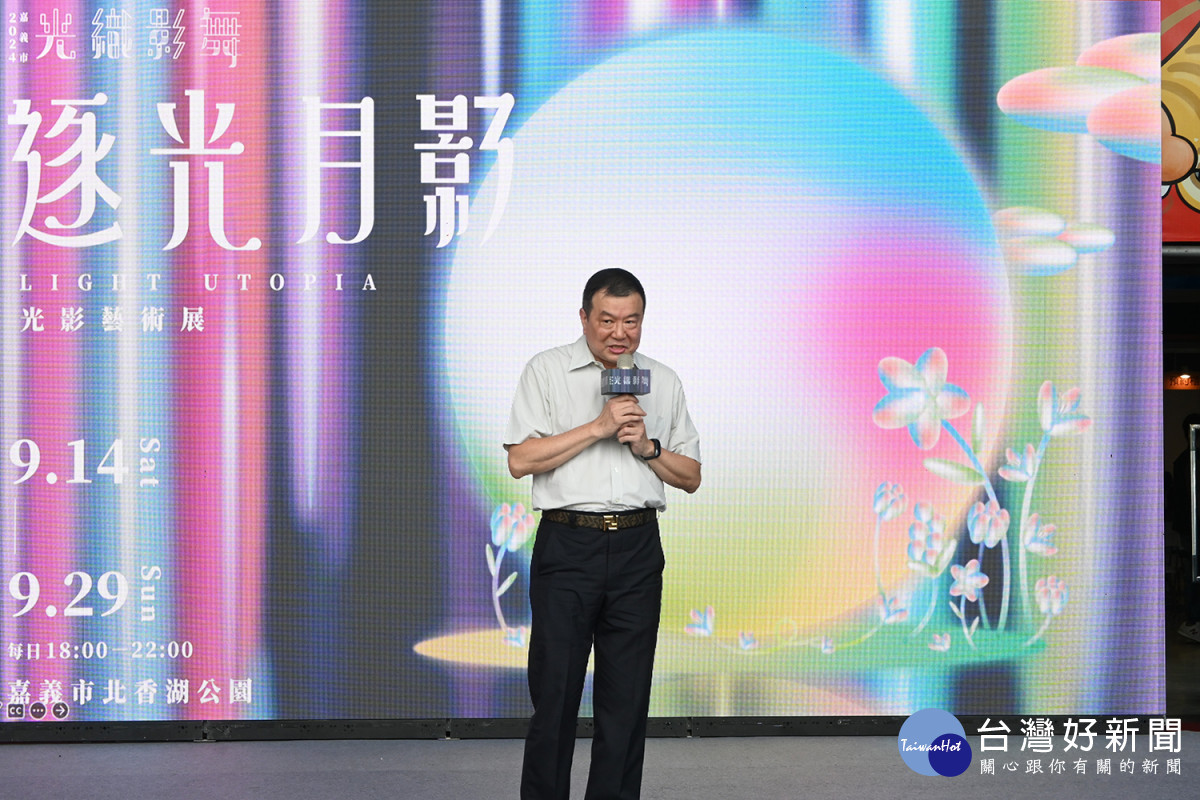 旅行商業同業公會全國聯合會理事長蕭博仁感謝黃敏惠市長力推嘉義市觀光,讓嘉義市每年中秋期間旅宿幾乎客滿/陳致愷攝影