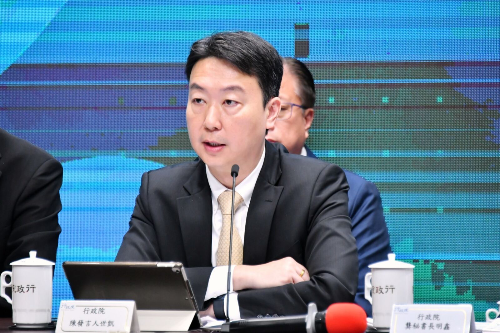 自嘲「已經是大叔」釋疑無經驗　陳世凱舉歷任部長不少非交通背景 269