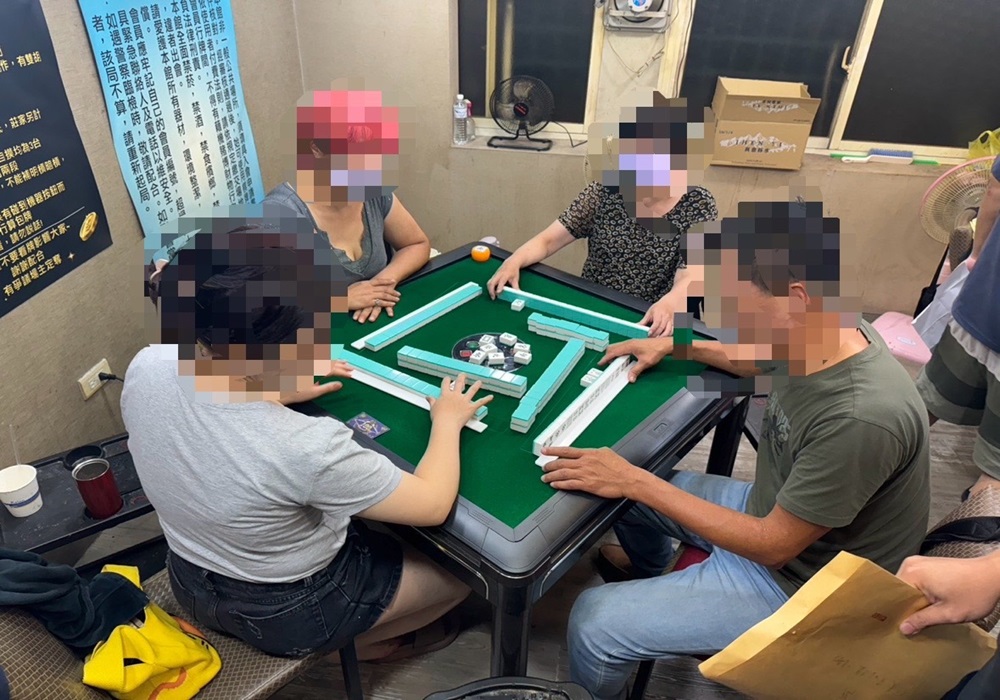中和警親眼目「賭」 破獲涉賭棋牌社 275 248240902a01