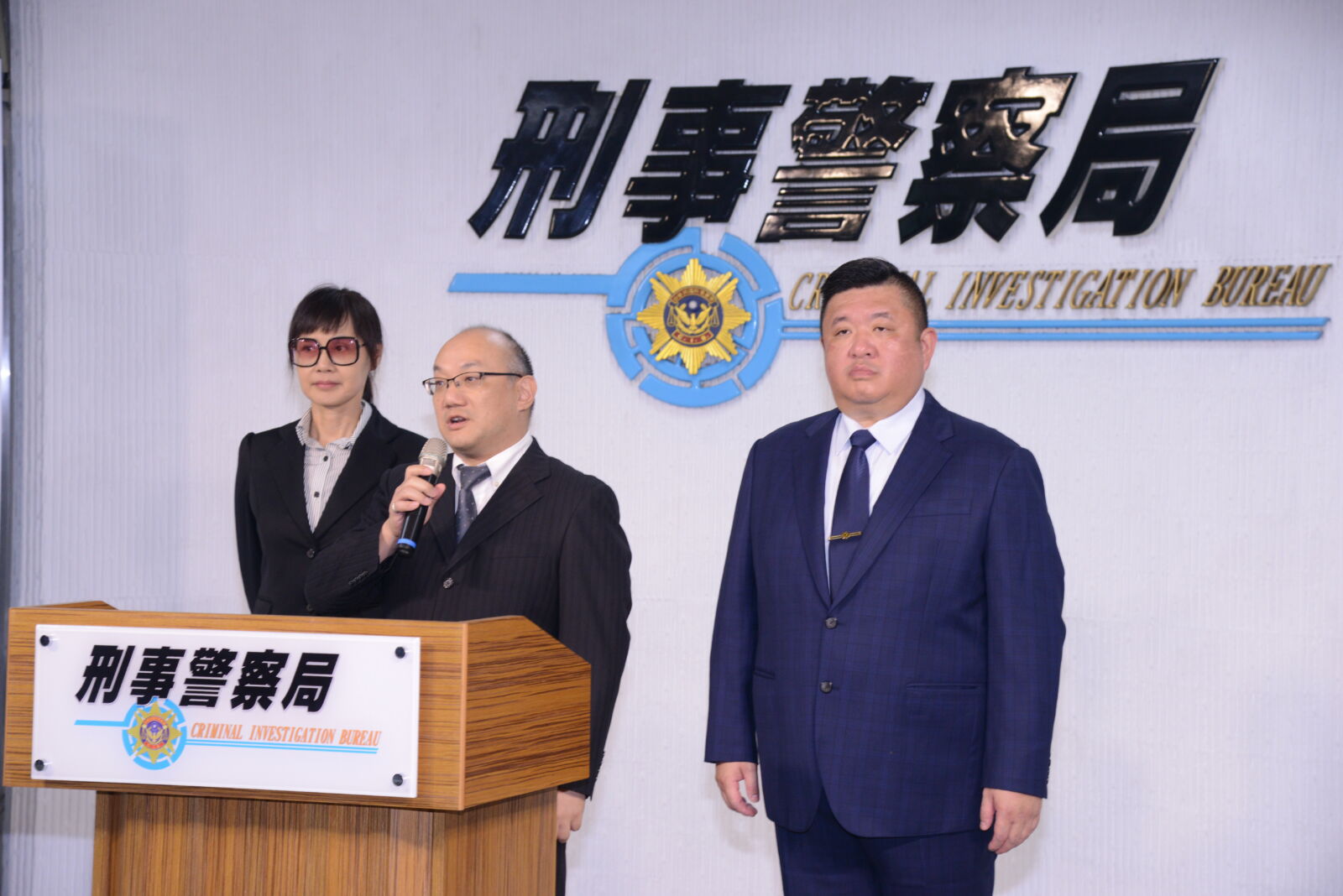 警政署全國掃黑肅槍逮419人 卓榮泰撂狠話「要讓黑道無處躲」 268 警政署全國掃黑肅槍逮419人 卓榮泰撂狠話「要讓黑道無處躲」 267