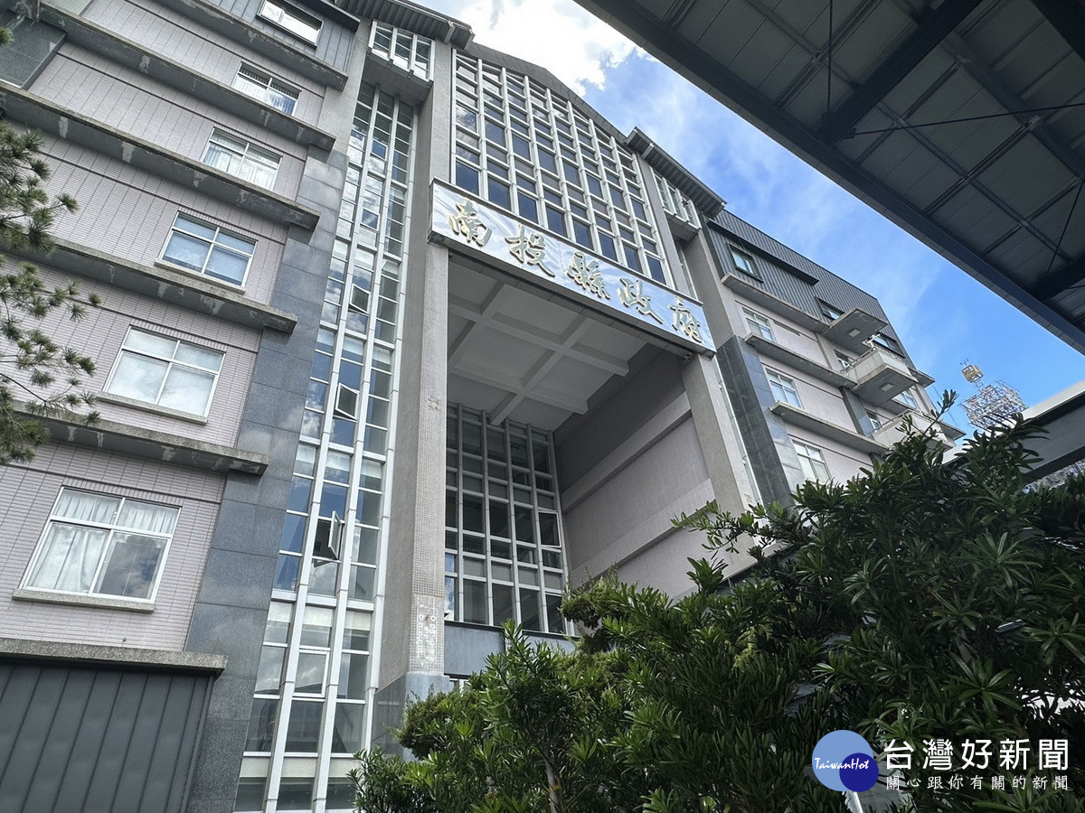 縣府提醒大家注意自己的權益盡早提出申請更正。（記者扶小萍攝）