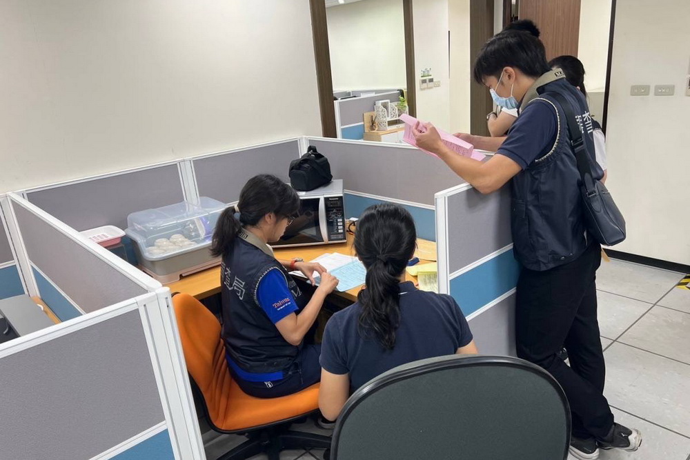 陸企挖角台灣高科技 調查局全台大掃蕩 222 陸企挖角台灣高科技 調查局全台大掃蕩 221