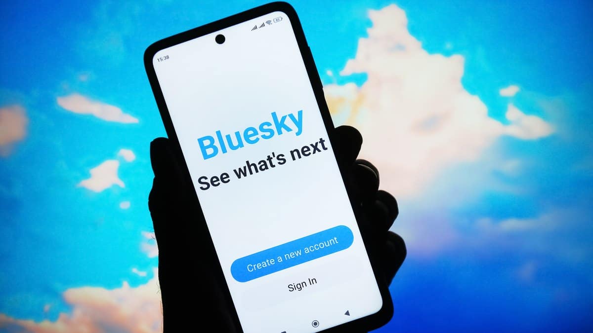 巴西全面封鎖X 平台！去中心化社群「Bluesky」用戶數3 天暴增100 萬人