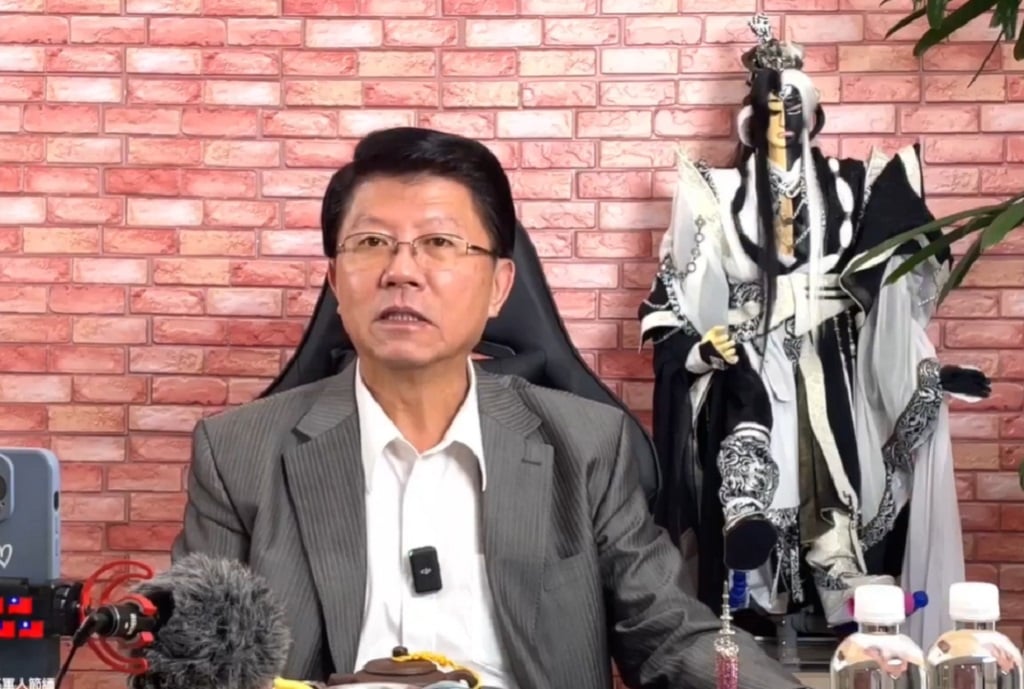 國民黨立委謝龍介發文批北檢辦案雙標,只查柯文哲,卻不查新潮流大老用ATM分批匯款2900萬元。翻攝謝龍介臉書