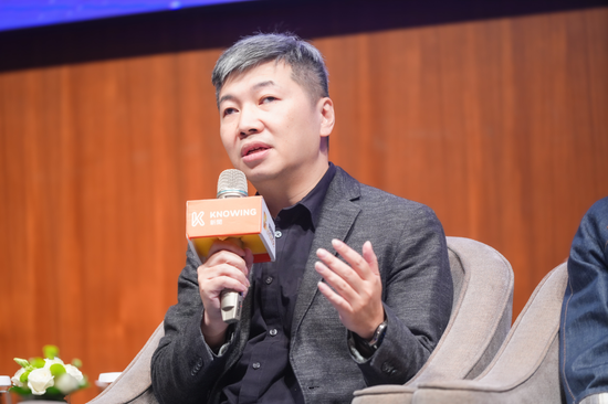 《WHATs NEXT》台灣大哥大副總經理韓昆舉:隨著法規逐漸成熟,相信加密貨幣市場最終將進入傳統金融賽道,底層技術全面區塊鏈化
