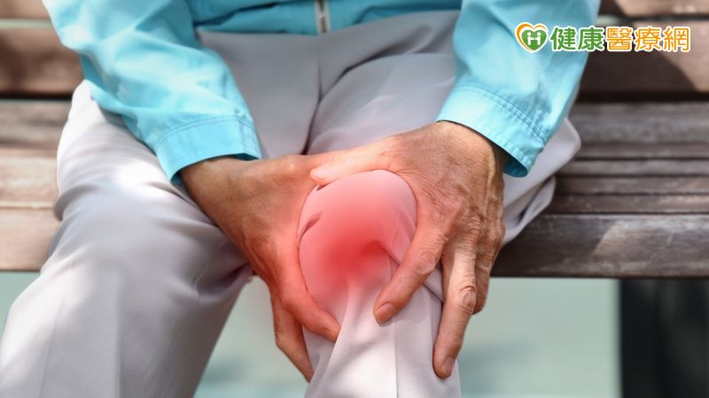 關節退化「走路卡卡、常無力」怎麼辦? 1微創膝關節恢復行走力