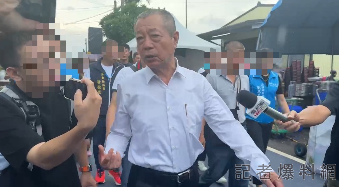 ▲國民黨屏東縣議長周典論現身「鴨頭」告別式。(圖/民眾提供)