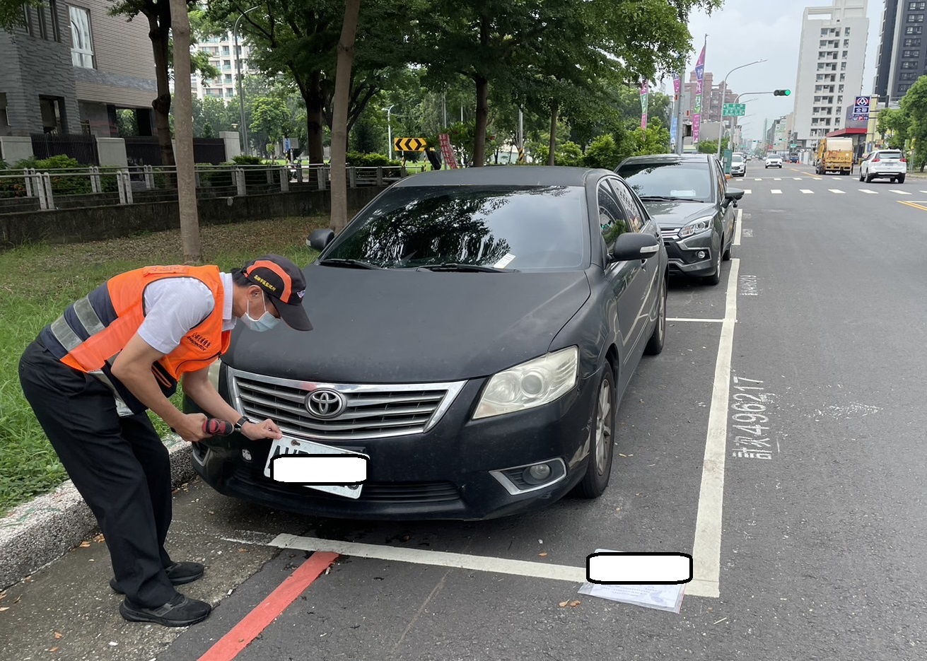 高市監理所科技執法 再查獲違規破百萬大戶霸王車!