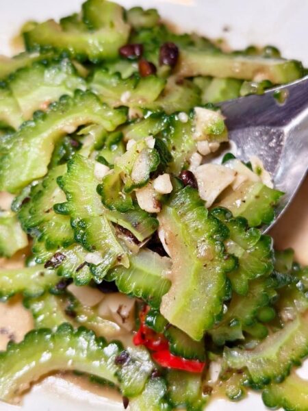 豆豉炒苦瓜。圖/周含鍾攝
