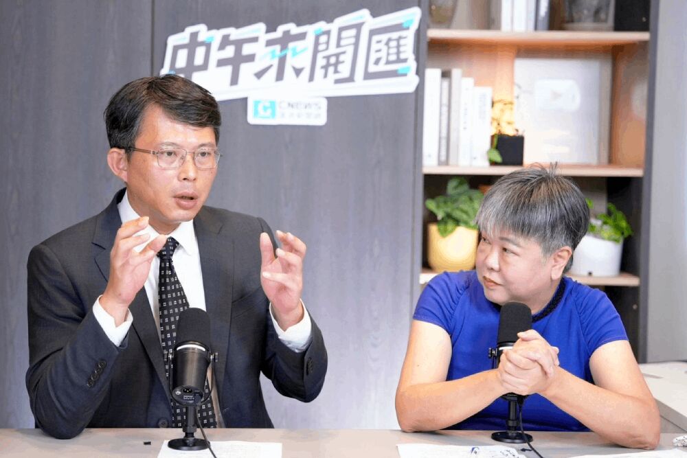中午來開匯/談逝去小草感言 黃國昌數度難過、寧靜不語數秒 221 照片來源:CNEWS匯流新聞網