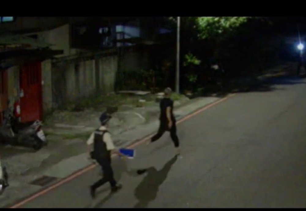毒男心虛跳窗落跑 賊星該敗遭土城警活逮 231 248240904a01