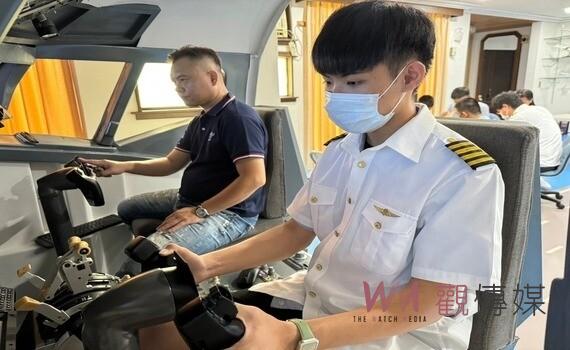 中市勞工局助青年探索職業　禮儀師、民航機師體驗迴響熱烈