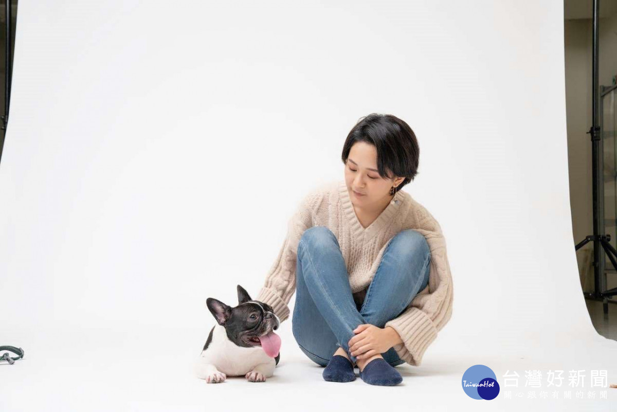 <br /><br /> 「職人聊心坊」國際犬隻訓練師朱倩瑩,9/27現身分享寵物訓練師的職涯成長之路。