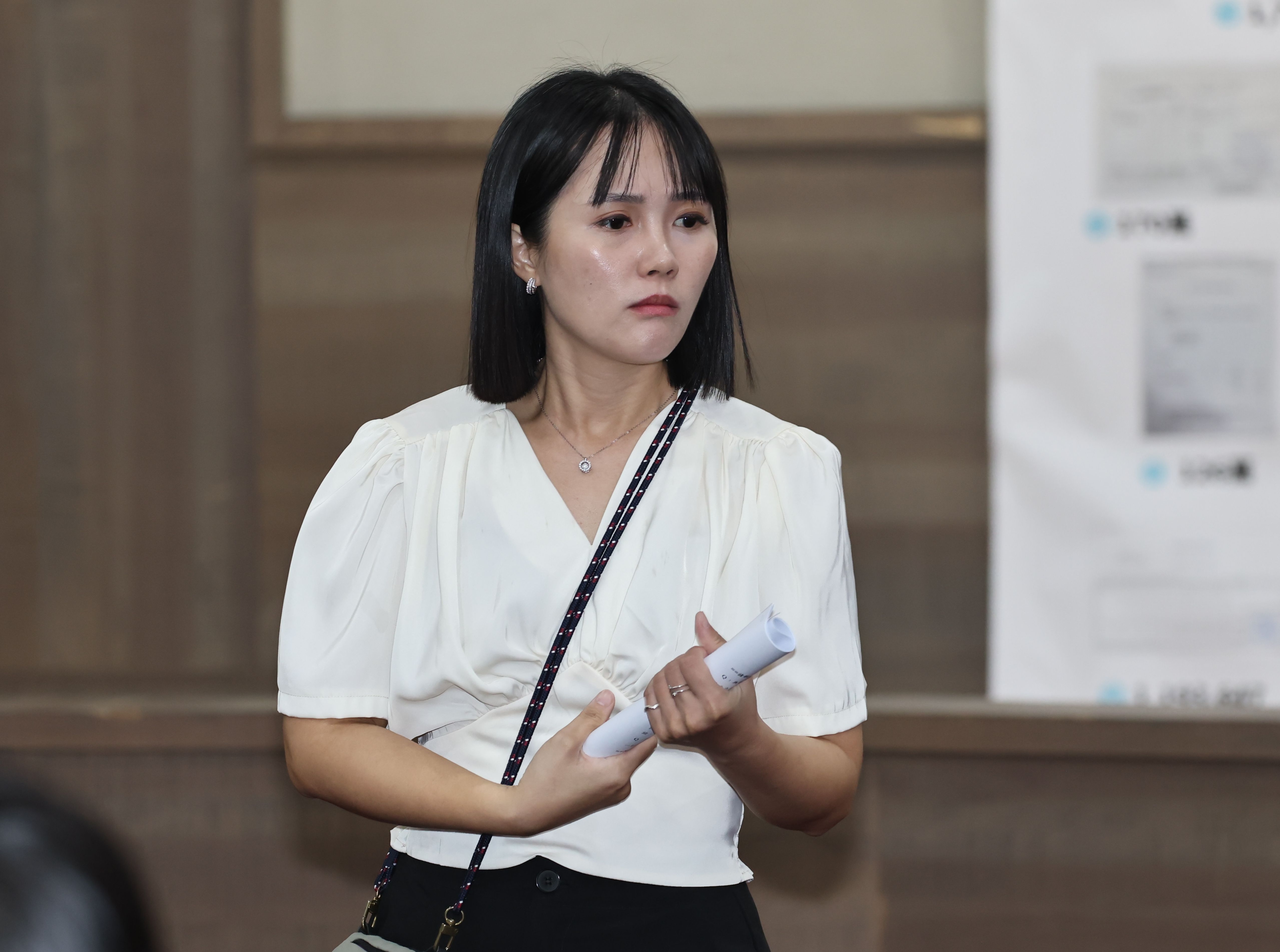 民眾黨發言人吳怡萱被挖出2016年在臉書上曾寫道「我真X的不知道改變成真改變到哪去了!X」。資料照片/林啟弘攝