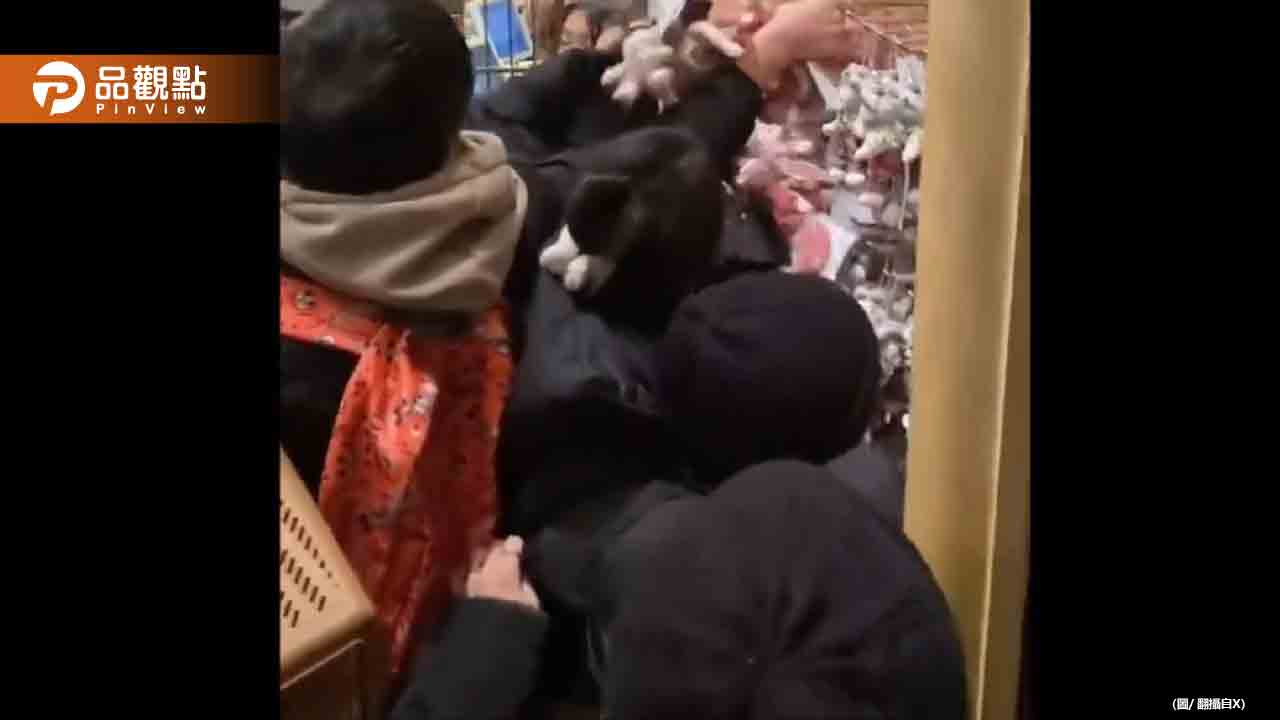 中國遊客瘋搶東京迪士尼達菲熊!手段無極限 日本人傻眼:蝗蟲過境