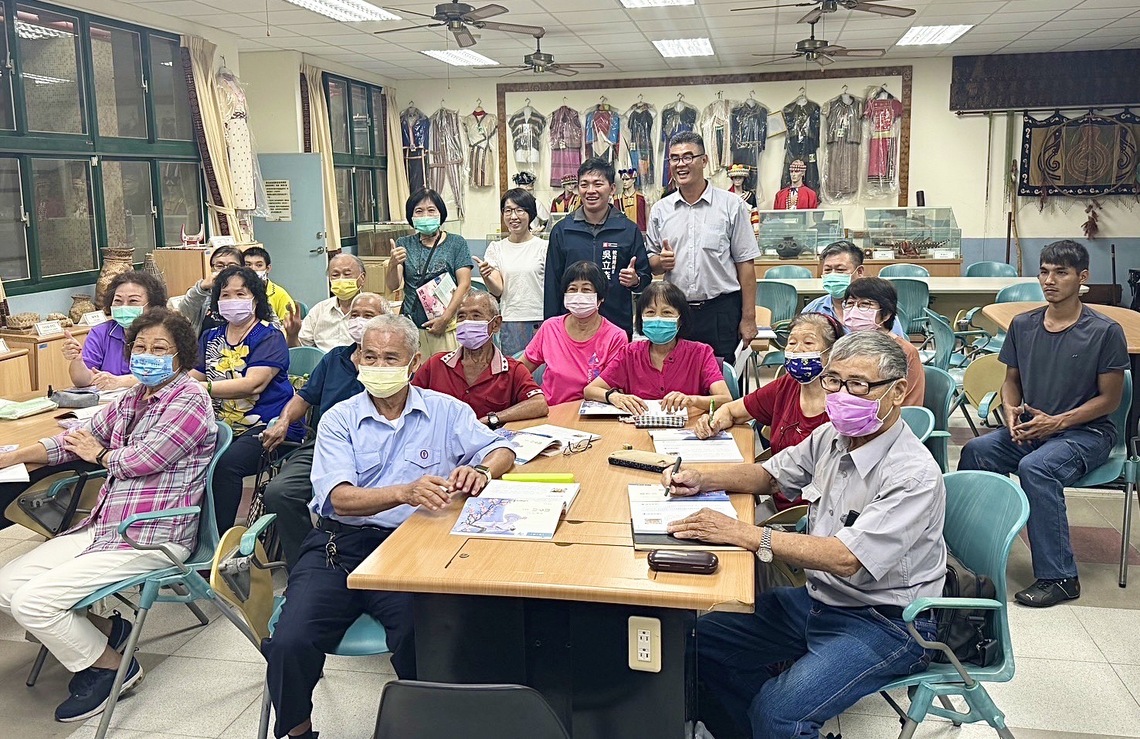 漾新聞|學習永遠不嫌晚!吳立森勉補校進修部學生勇於學習
