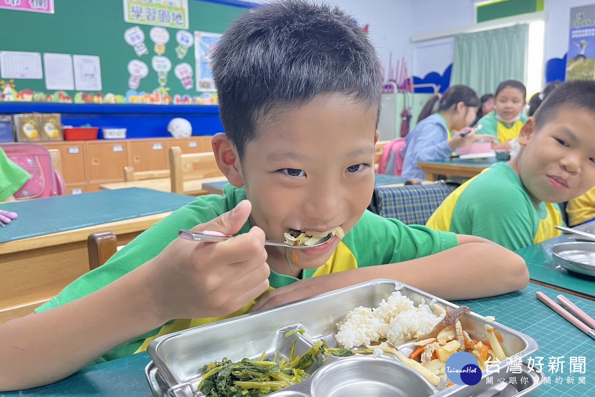 推動食農教育,桃市校園午餐導入在地綠竹筍。