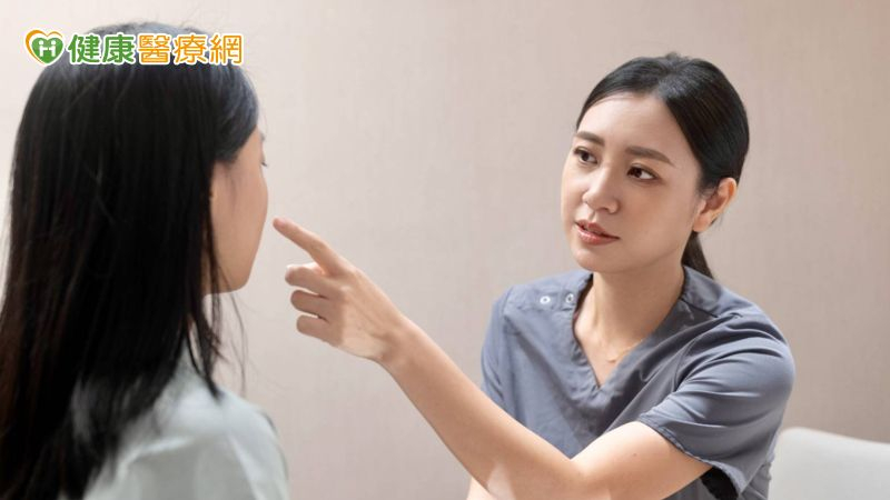 痘痘成形原因多,炎夏更需謹慎防範