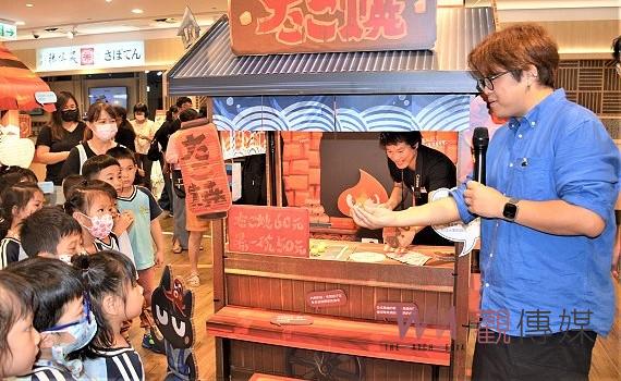 是誰躲貓貓巡迴展 化身貓老闆逛遍夜市美食