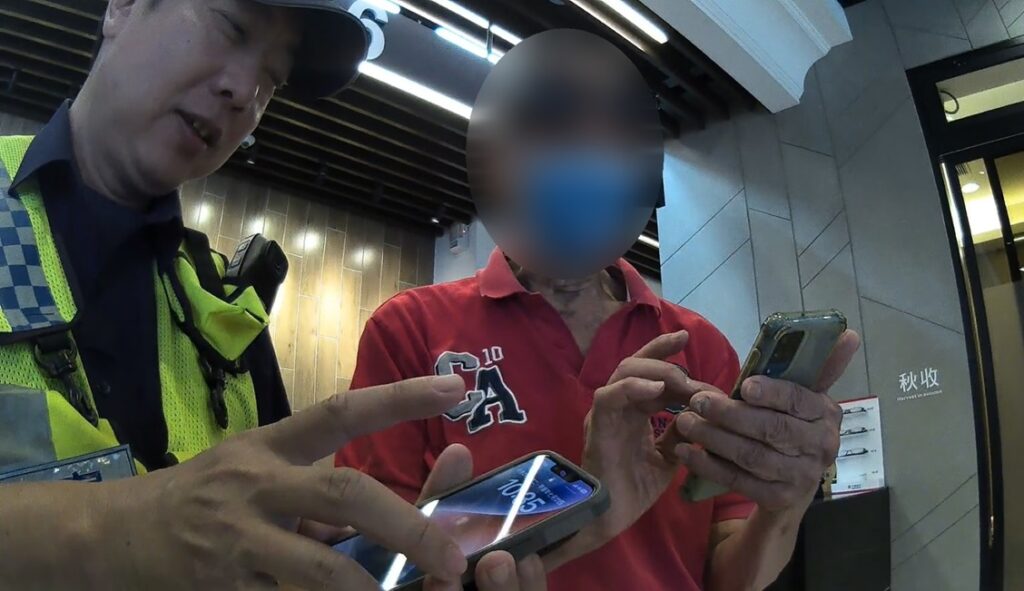 ▲圖說:86歲聶姓老翁欲提款百萬加入網路股票投資群組,巡簽員警接獲行員求助協助攔阻 (圖/台中市政府 提供)