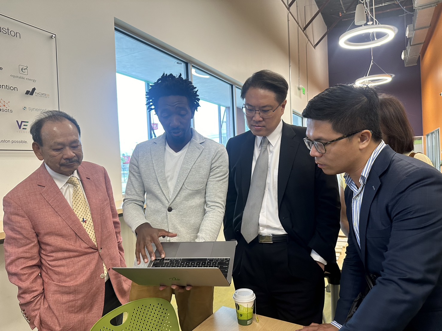 參訪德州多個醫療及新創機構 林右昌將在舊金山見陳建仁 250 參訪德州多個醫療及新創機構 林右昌將在舊金山見陳建仁 249