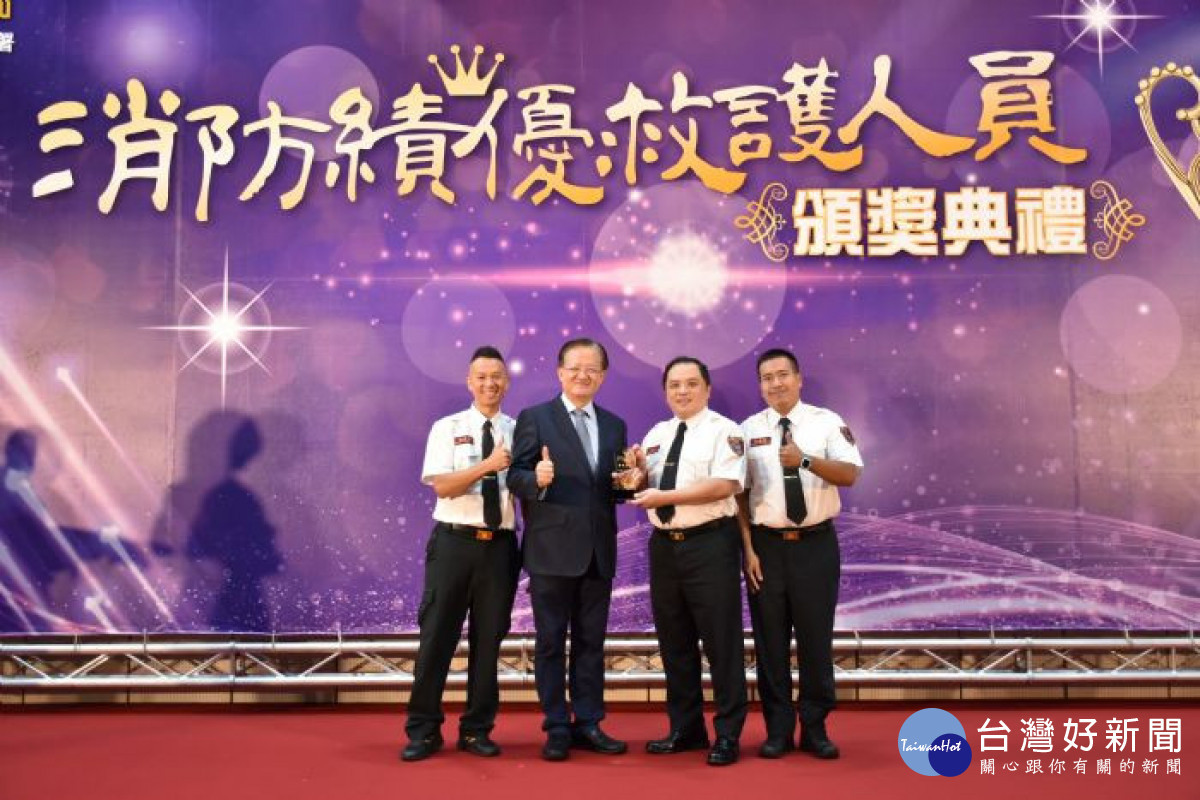 桃園市政府消防局憑藉緊急救護優異表現,在各項獎項激烈的甄選中脫穎而出。