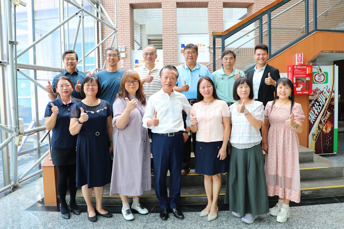 嘉義縣113學年度第1次校長會議 6對夫妻校長齊登場成另類亮點