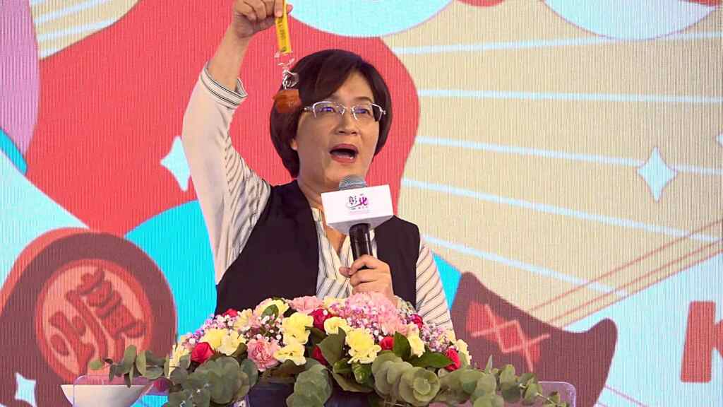 ▲彰化爌肉飯節「紀念碗」兌換完畢,活動仍持續進行,「爌肉小子」鑰匙圈還有數量可供兌換,集章抽獎活動也將進行至10月31日, 歡迎大家前往支持彰化的美味爌肉飯,一邊享用美食,一邊參加活動贏好禮!(記者林明佑攝)