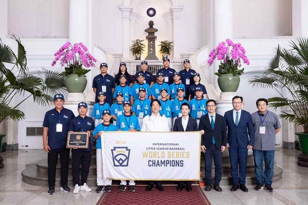 ▲賴清德總統接見我國參加2024世界少棒聯盟代表隊。(總統府提供)