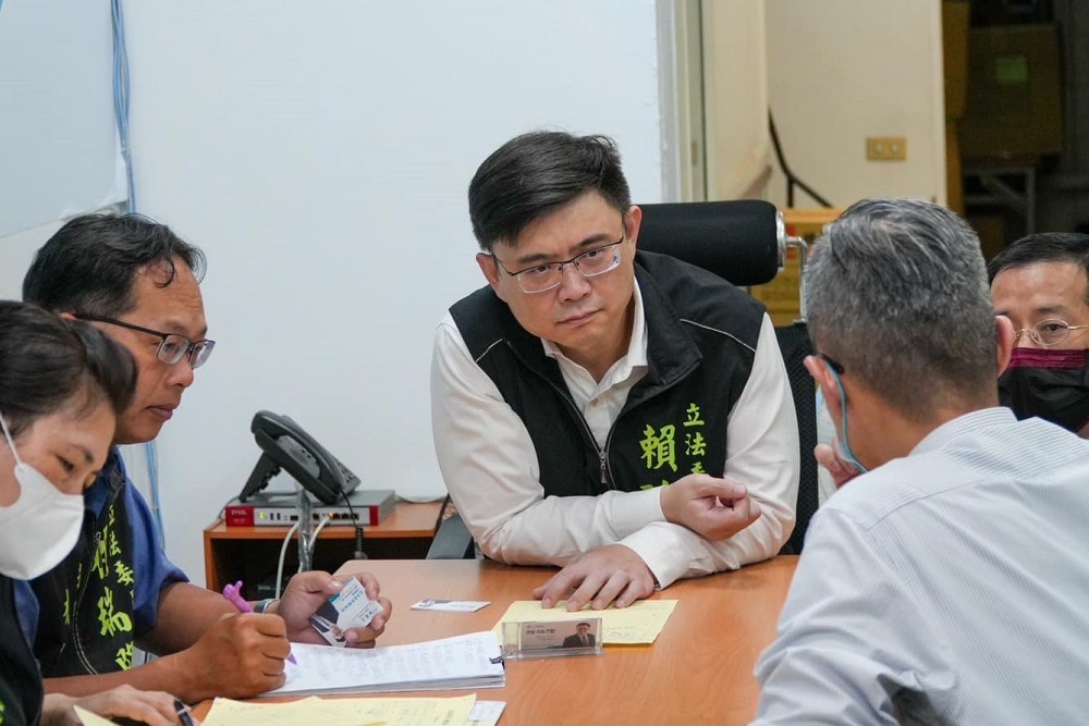 白委稱柯文哲為「台灣曼德拉」、「菩薩」 賴瑞隆批:神格化言論不恰當 204 白委稱柯文哲為「台灣曼德拉」、「菩薩」 賴瑞隆批:神格化言論不恰當 203