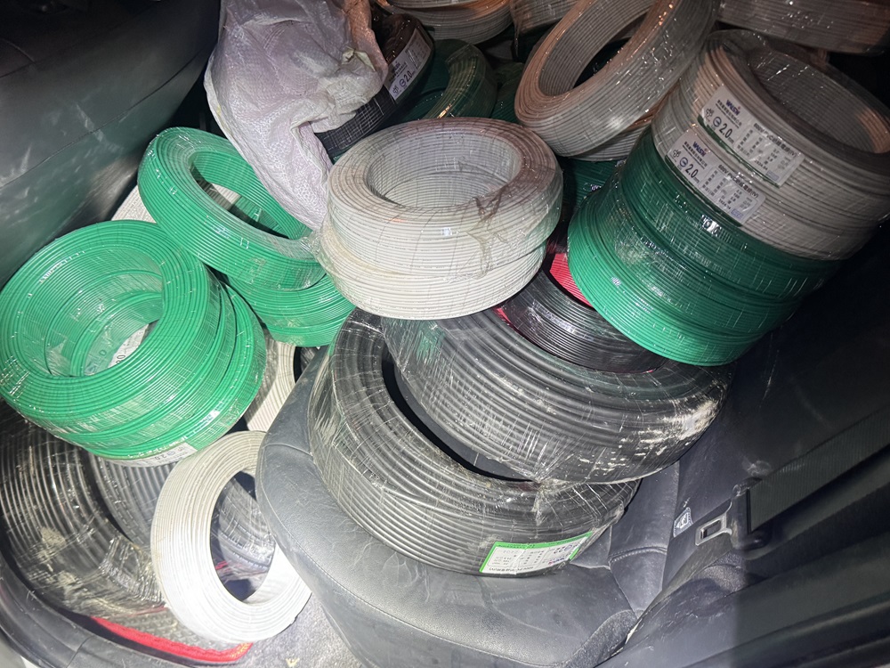 涉竊建案工地電纜線滿身汗 淡水警活逮後竟辯來跑步的 229 cnews204240909a11