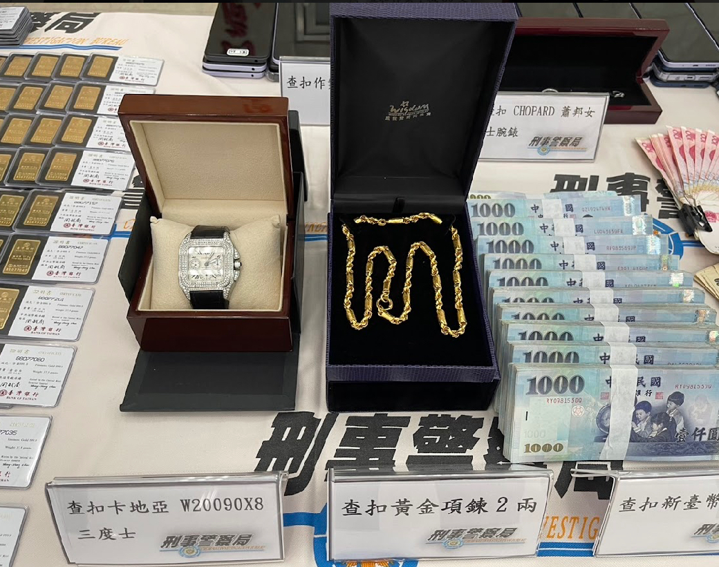 警方查扣相關證物。(記者徐煜勝翻攝)