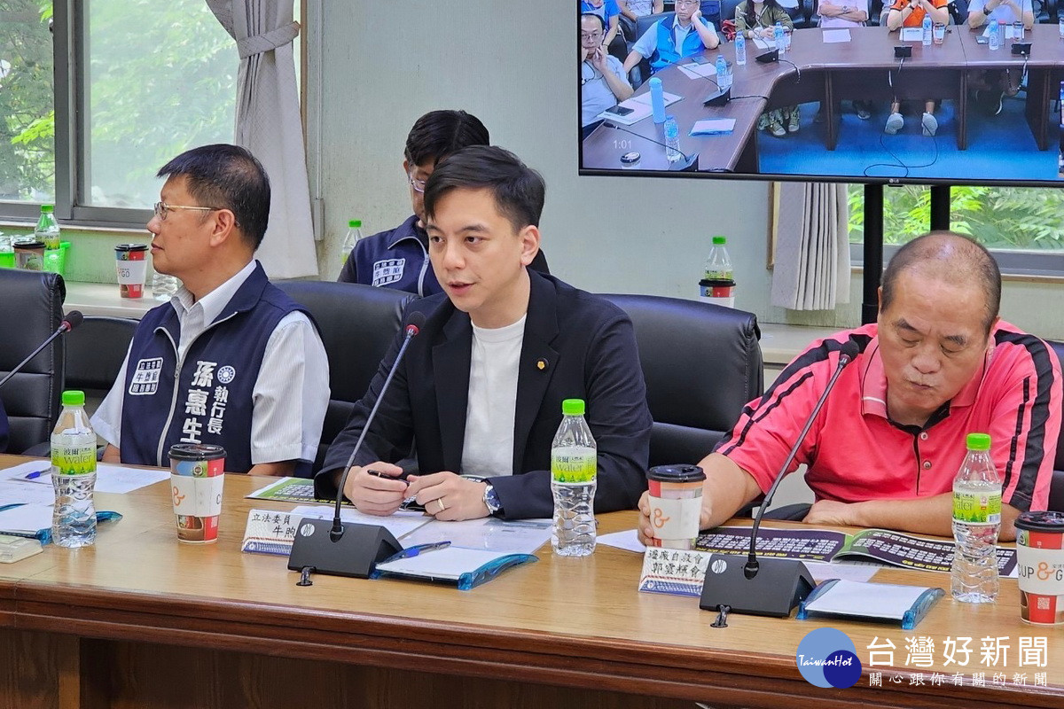 立法委員牛煦庭表達桃煉廠轉型地方意見。<br /><br /> 