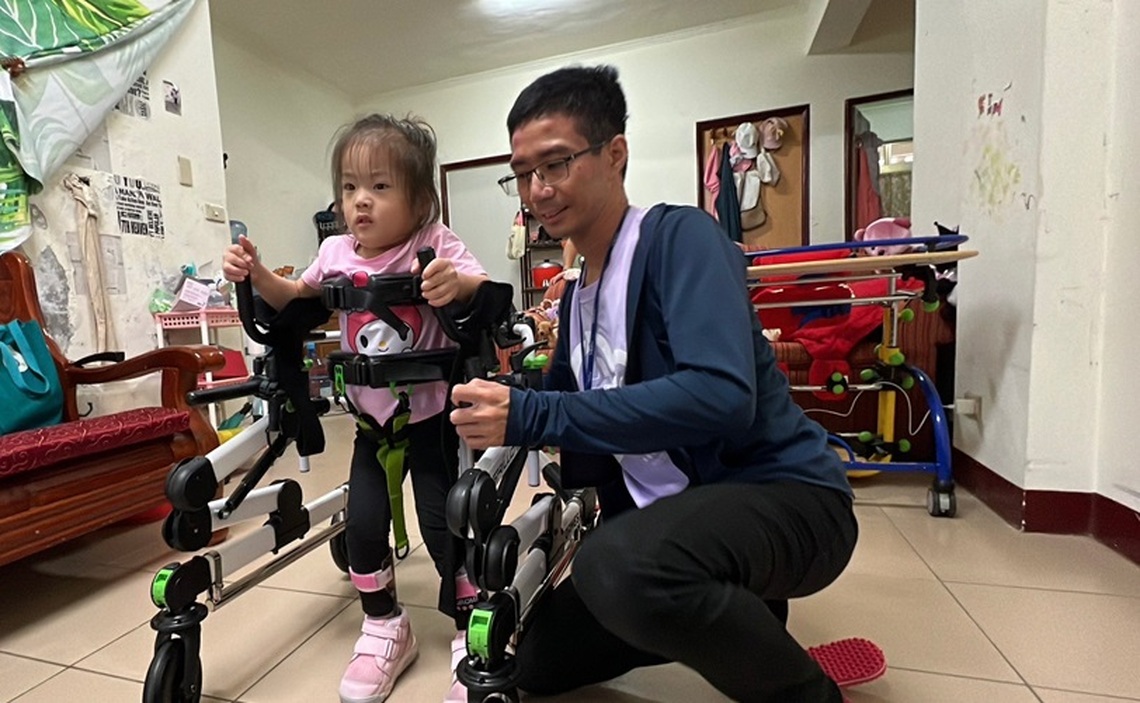 花蓮縣輔具資源中心新增兒童輔具租借服務    助力孩子復健之路
