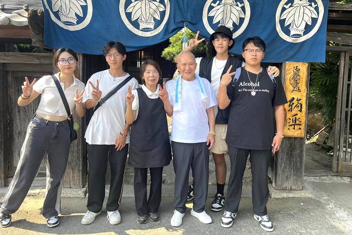 中華大學師生赴日本交流學習,希望未來在職場上展現職人精神。(圖/記者黃溎芬翻攝)