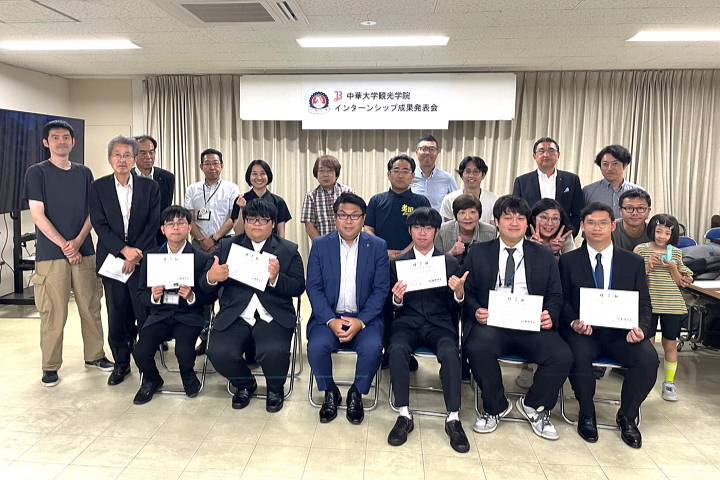新竹中華大學觀光學院師生飛往日本富山縣、北海道,以及香川縣實習深化國際力,表現優異。(圖/記者黃溎芬翻攝)