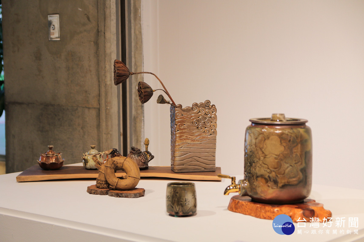 作品融入大自然聲音、人類情緒狀態的創作,展現陶藝的獨特魅力