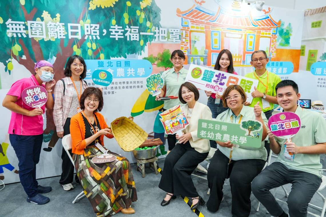 率團參展「國際照顧博覽會」  周春米：吸引廠商人才加入屏東長照產業