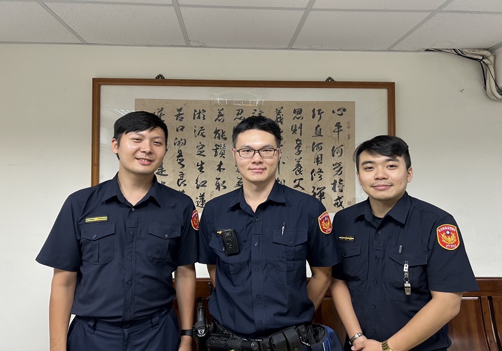 男子想吃漢堡卻迷路 北投警自掏腰包請客助返家 224 248240912a10