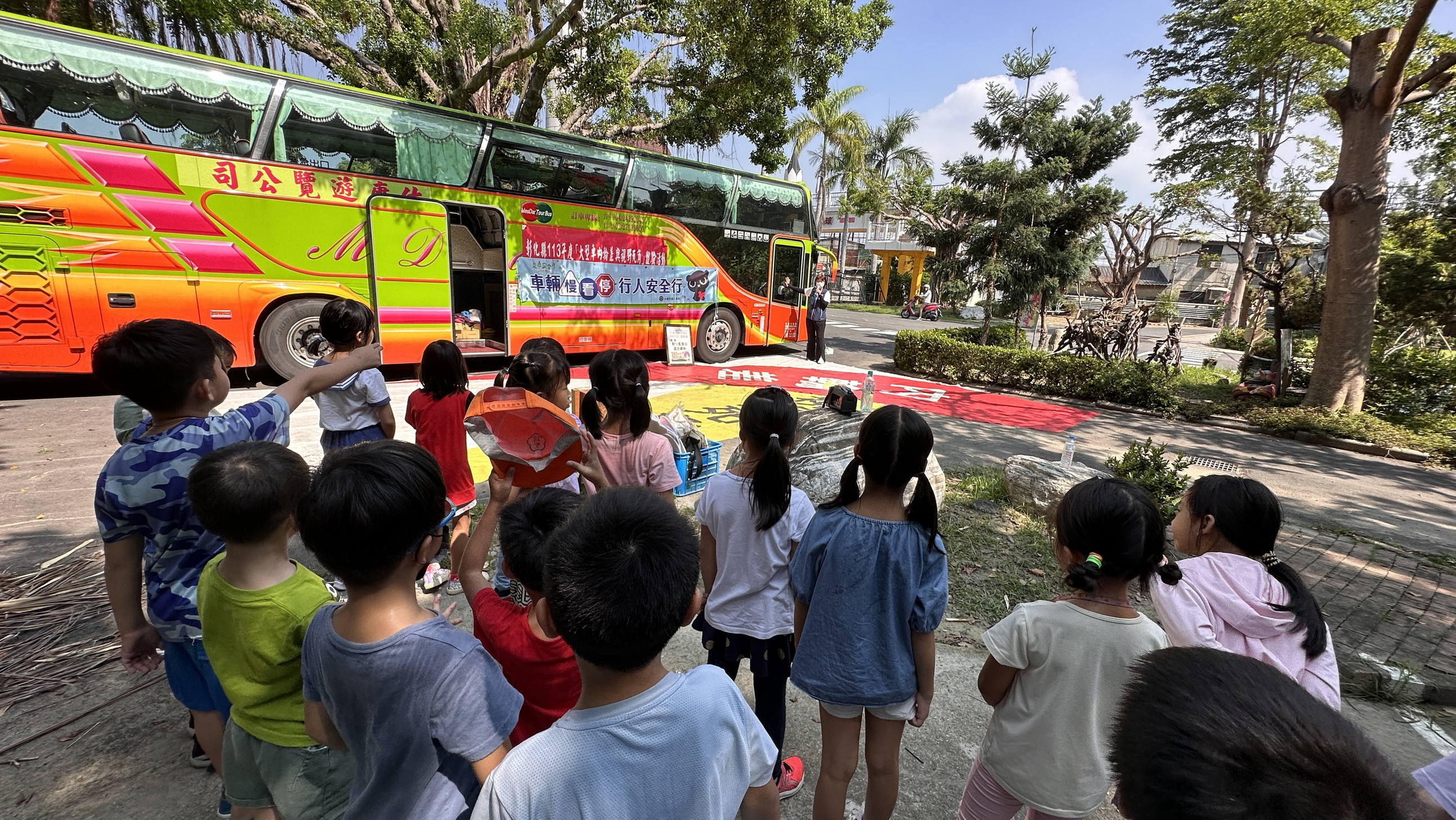 ▲位於彰化市國聖國小進行防災演練，還結合交通安全教育，提升全校師生的防災減災意識。（記者張溎壕攝）