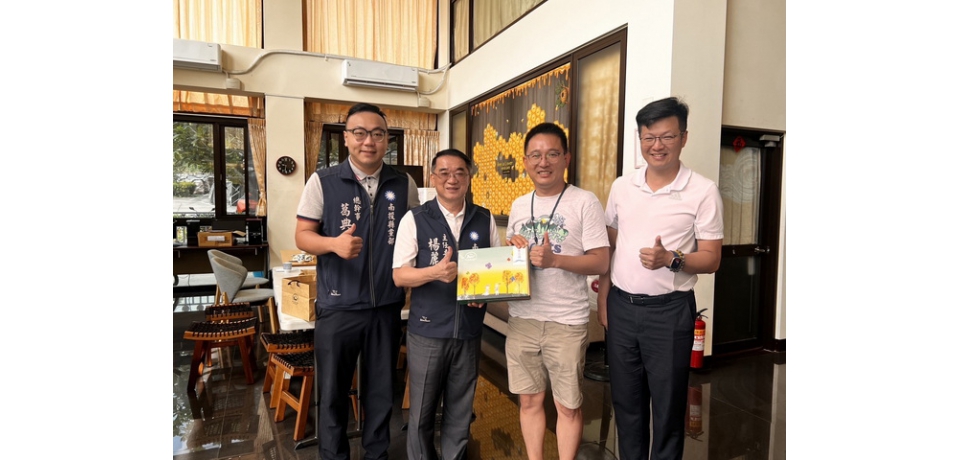 中國國民黨南投縣黨部在秋節獻愛送月餅 共渡中秋佳節