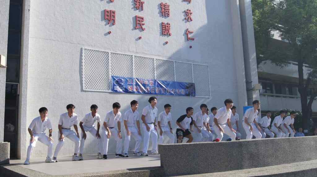 ▲明道中學姊妹校,新加坡萊佛士書院20師生來台文化交流。(記者林明佑翻攝)