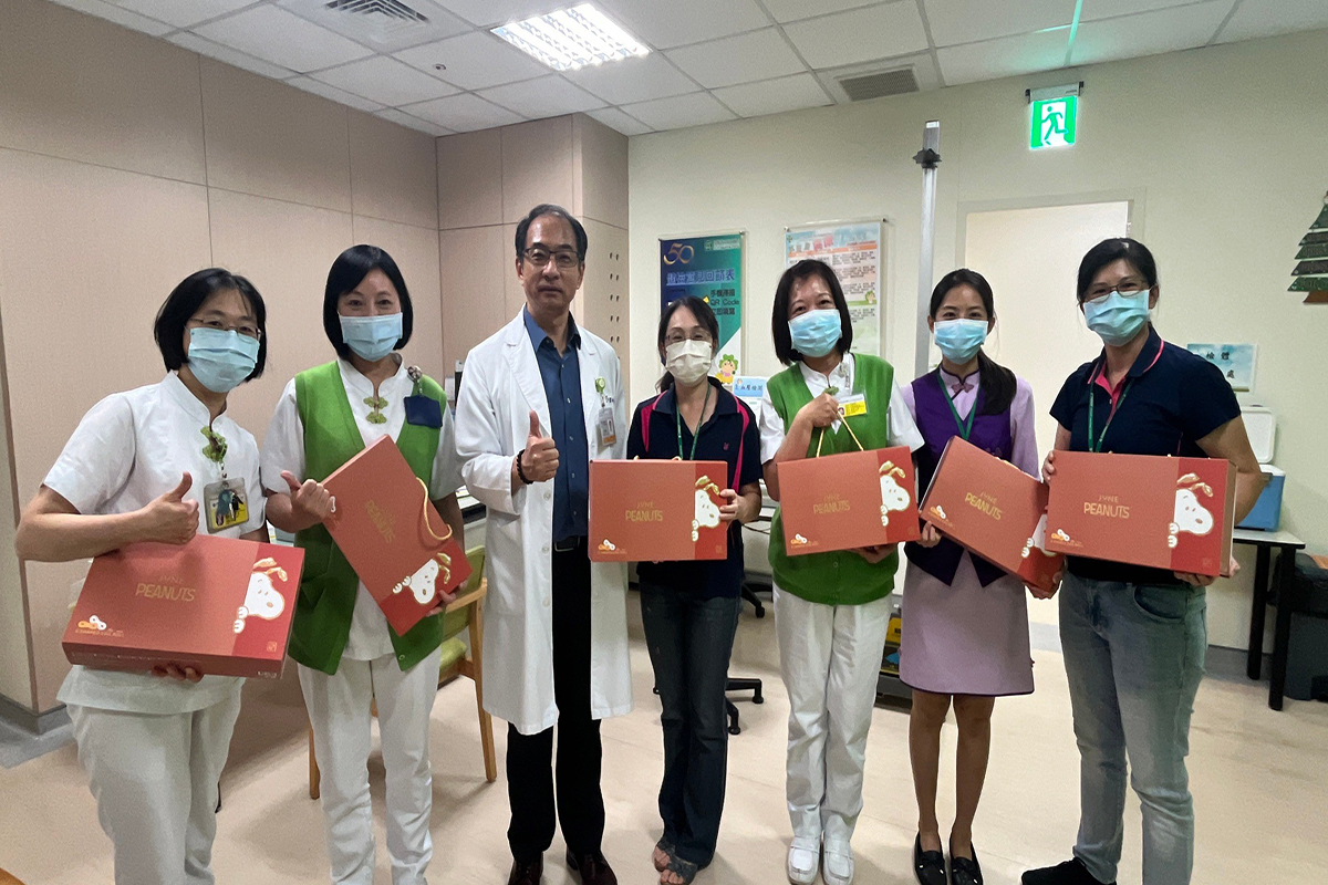 中秋佳節慰勞　岡醫福委會溫馨送暖謝醫護同仁