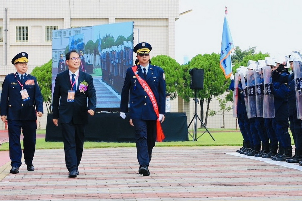矯正署靖安小組成軍 鄭銘謙校閱科技鎮暴戰術 206 矯正署靖安小組成軍 鄭銘謙校閱科技鎮暴戰術 205